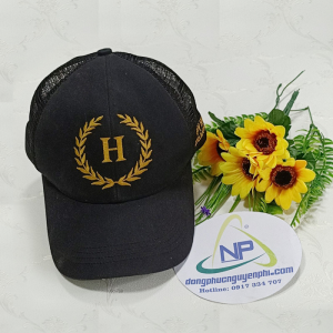 Nón đặt may của shop thời trang